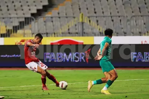 رغم الطوفان الكبير.. 27% فقط من محاولات الأهلي هددت مرمى المصري (أرقام)